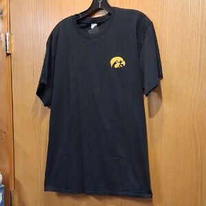Hawkeyes, Hanes, Size Large, Short Sleeve Shirt